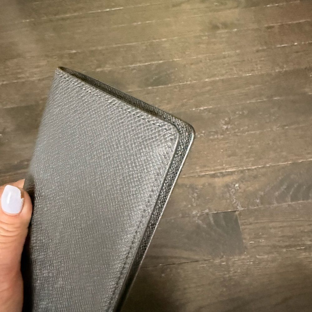 Louis Vuitton Taiga Leather Long Wallet – Black - Picture 13 of 15